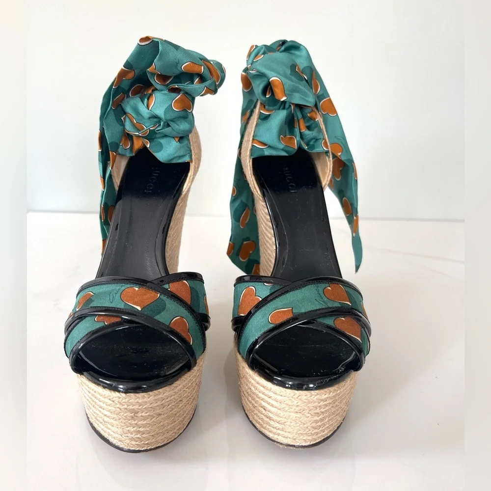 AUTHENTIC GUCCI WEDGE SANDALS